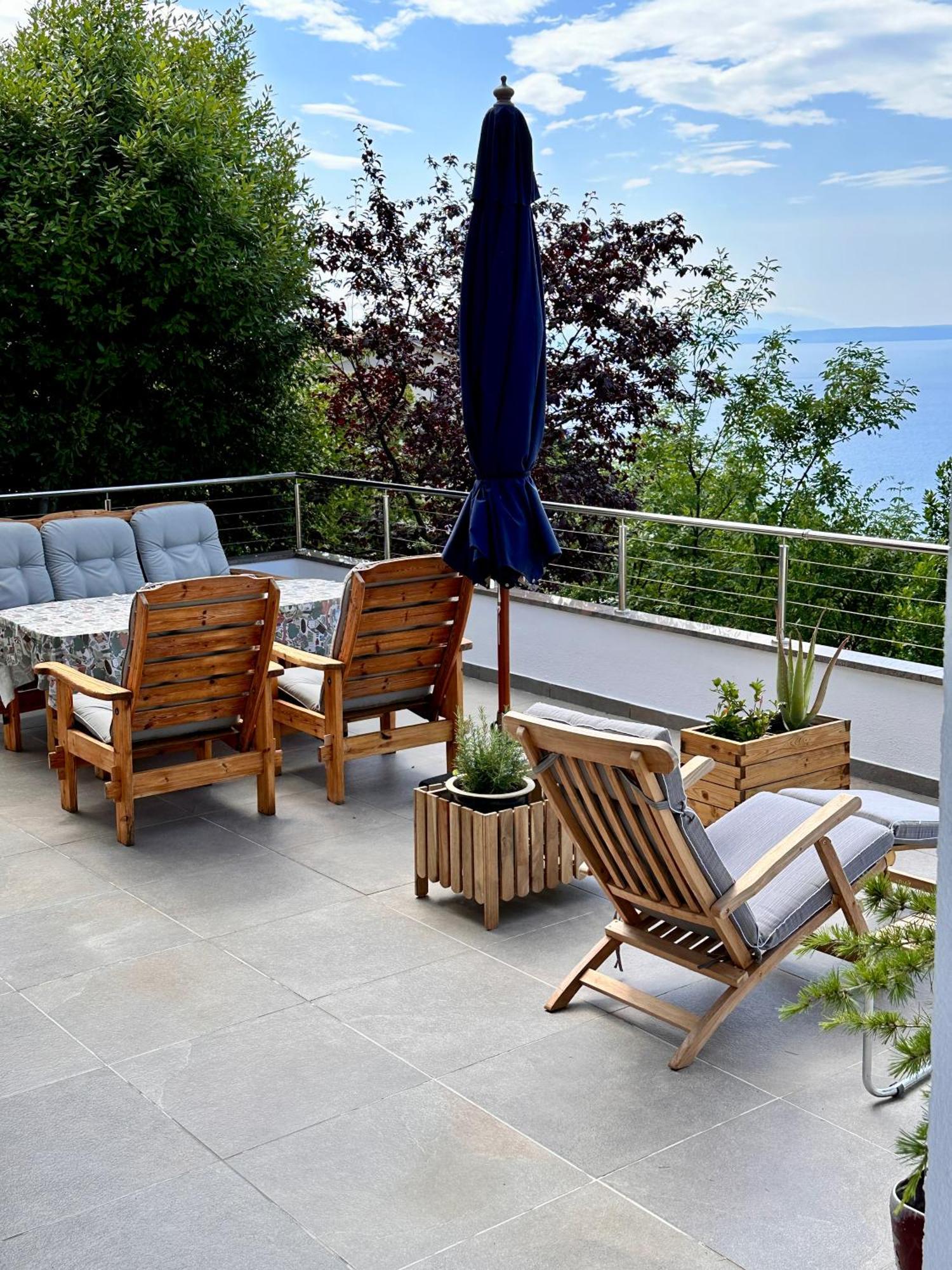 Dreamtime - One Badroom And 1 Livingroom Apartment Veprinac Esterno foto